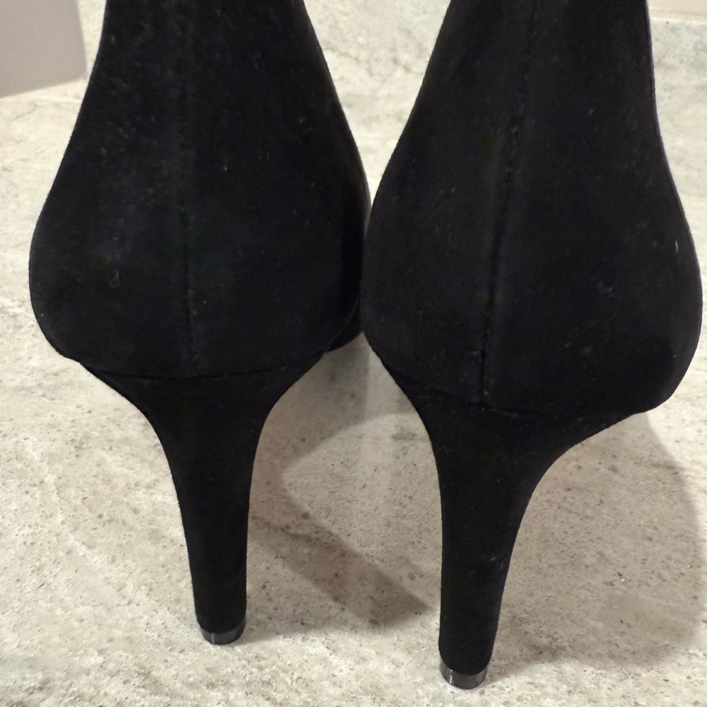 Ann Taylor black suede “shooties” heels never worn - Picture 4 of 7